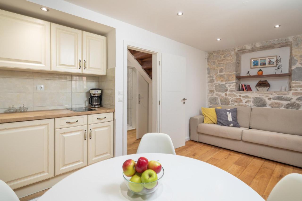 Awesome Stone House Hotel Split Bagian luar foto