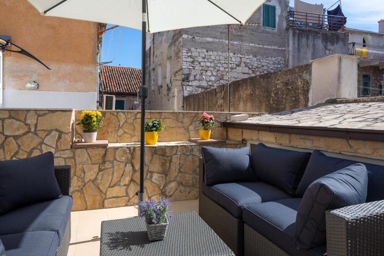 Awesome Stone House Hotel Split Bagian luar foto
