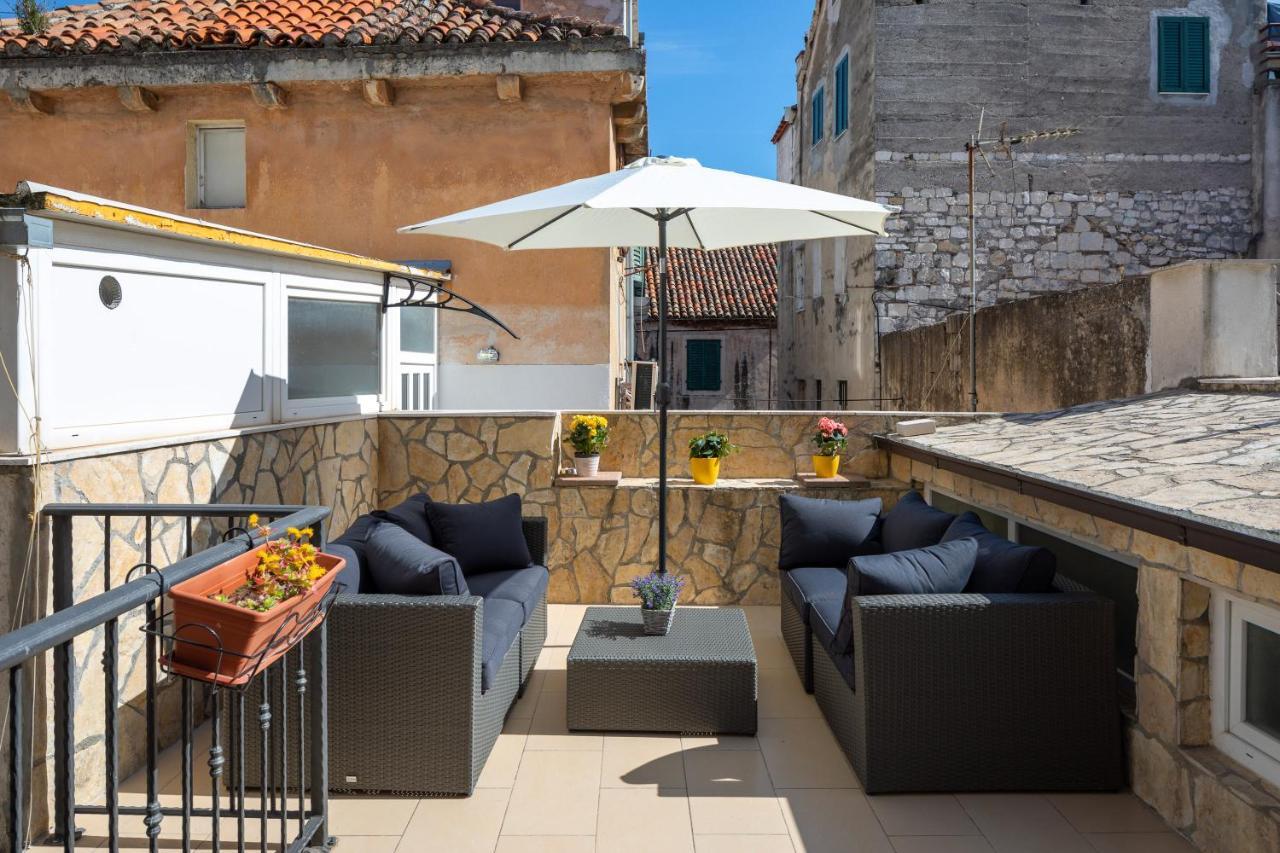 Awesome Stone House Hotel Split Bagian luar foto