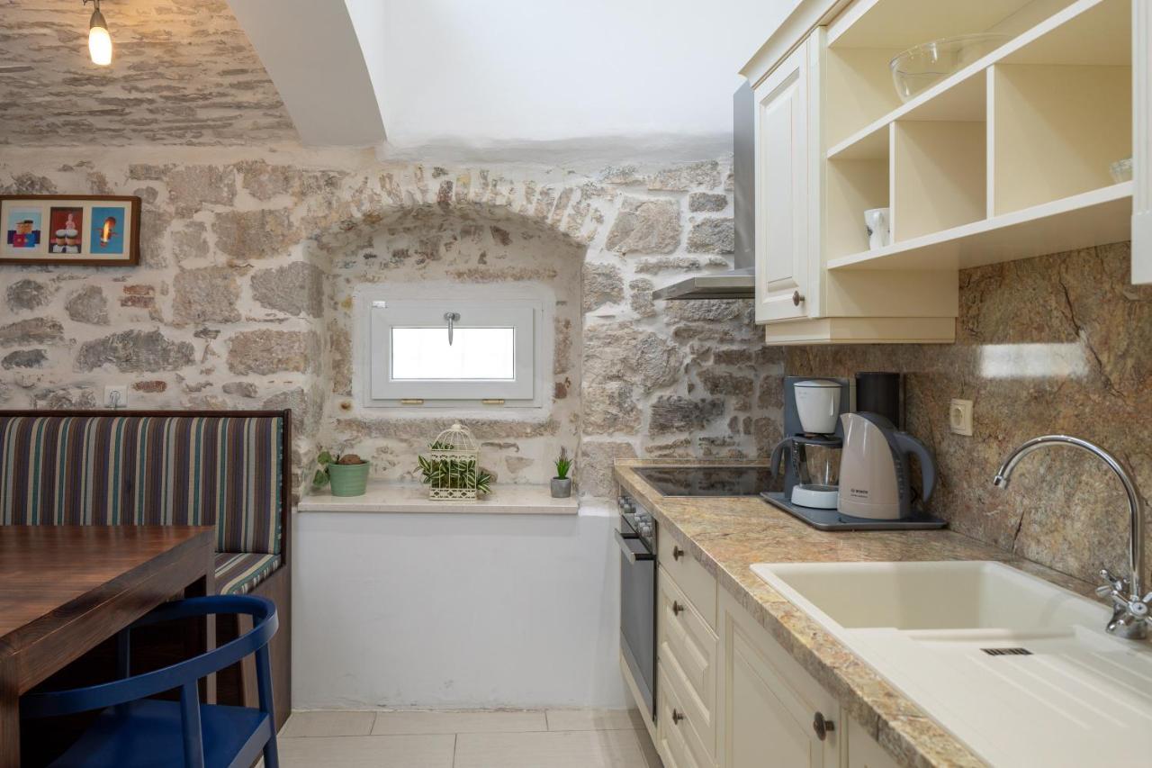 Awesome Stone House Hotel Split Bagian luar foto