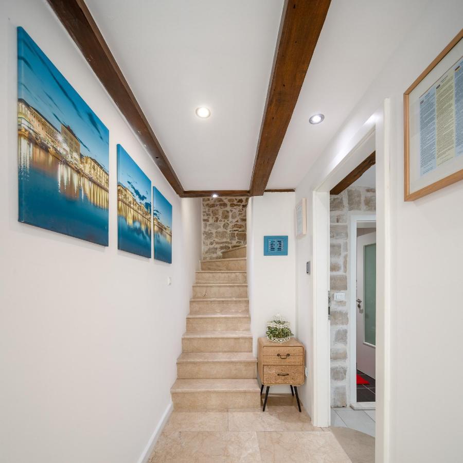 Awesome Stone House Hotel Split Bagian luar foto