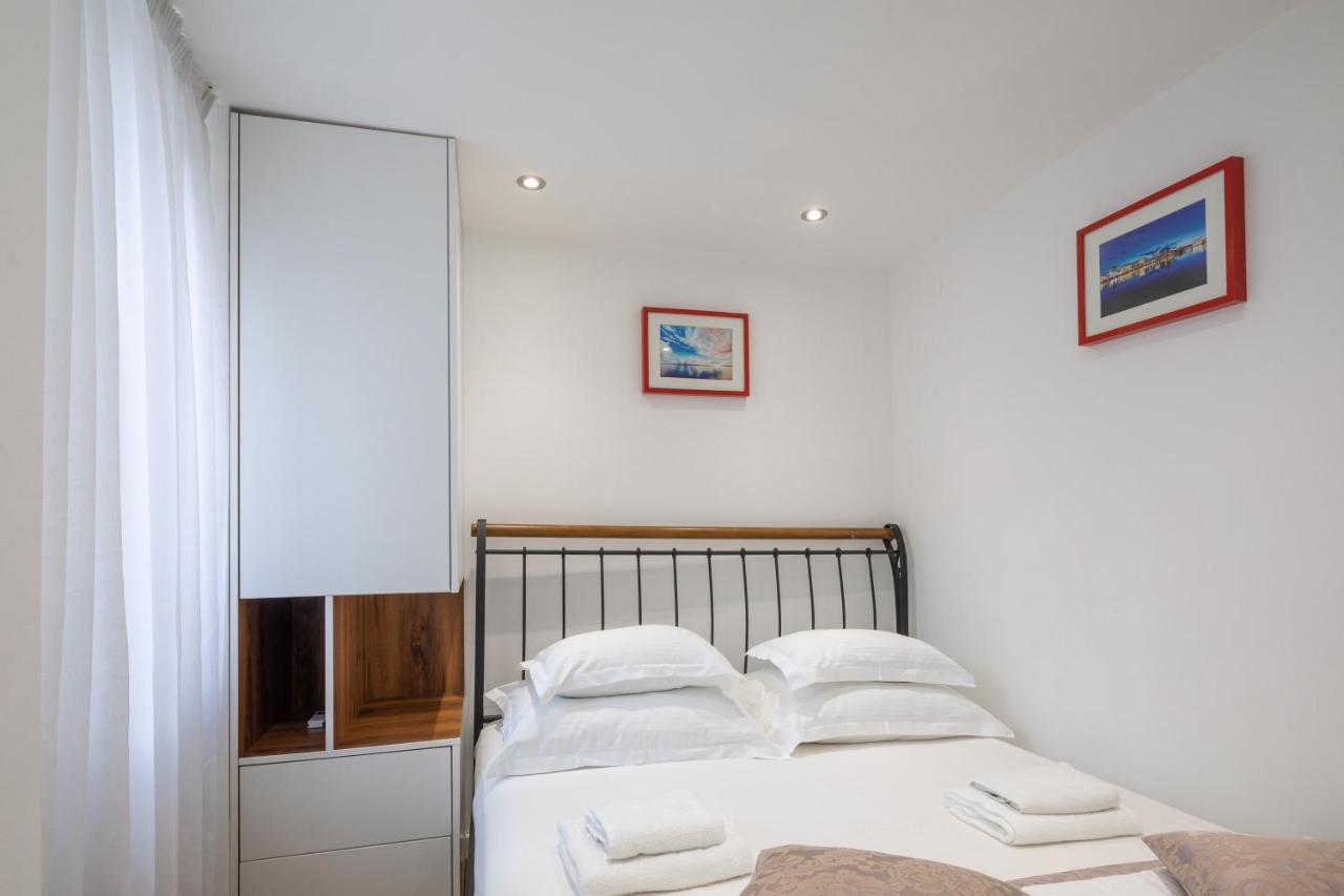 Awesome Stone House Hotel Split Bagian luar foto
