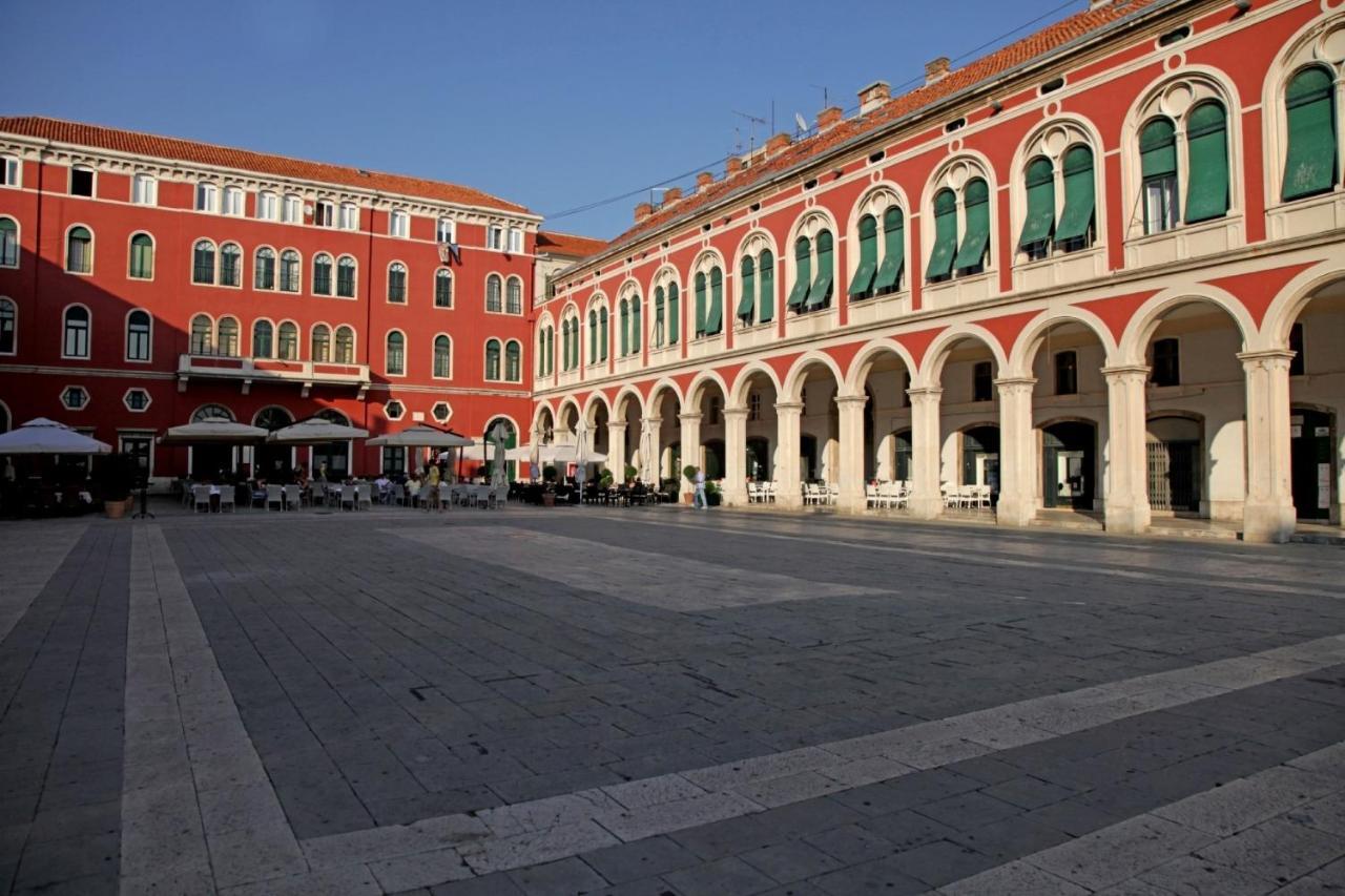Awesome Stone House Hotel Split Bagian luar foto